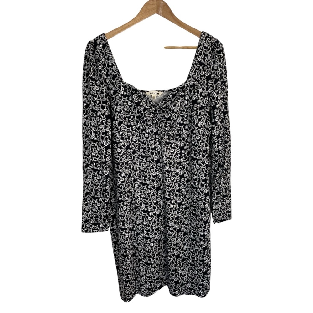 Boden Black and White Long Sleeve Dress Size 14R Sweetheart neckline witchy